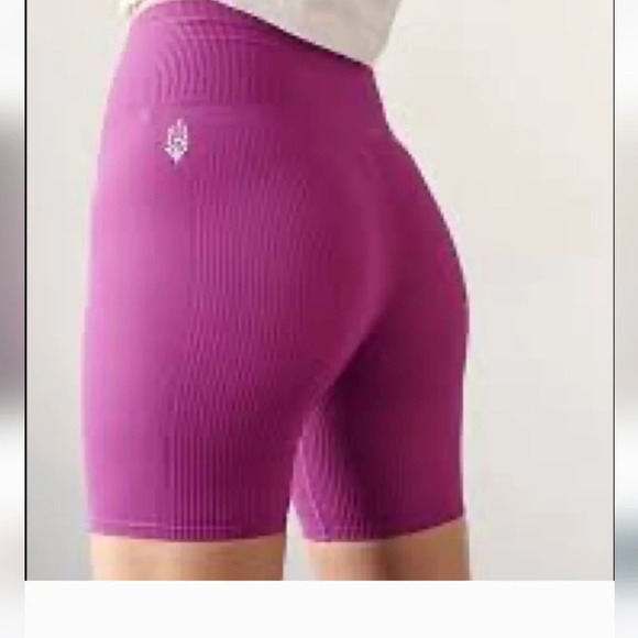 FREE PEOPLE FP movement Happiness Runs shorts berry. Size xs/s - Picture 2 of 7